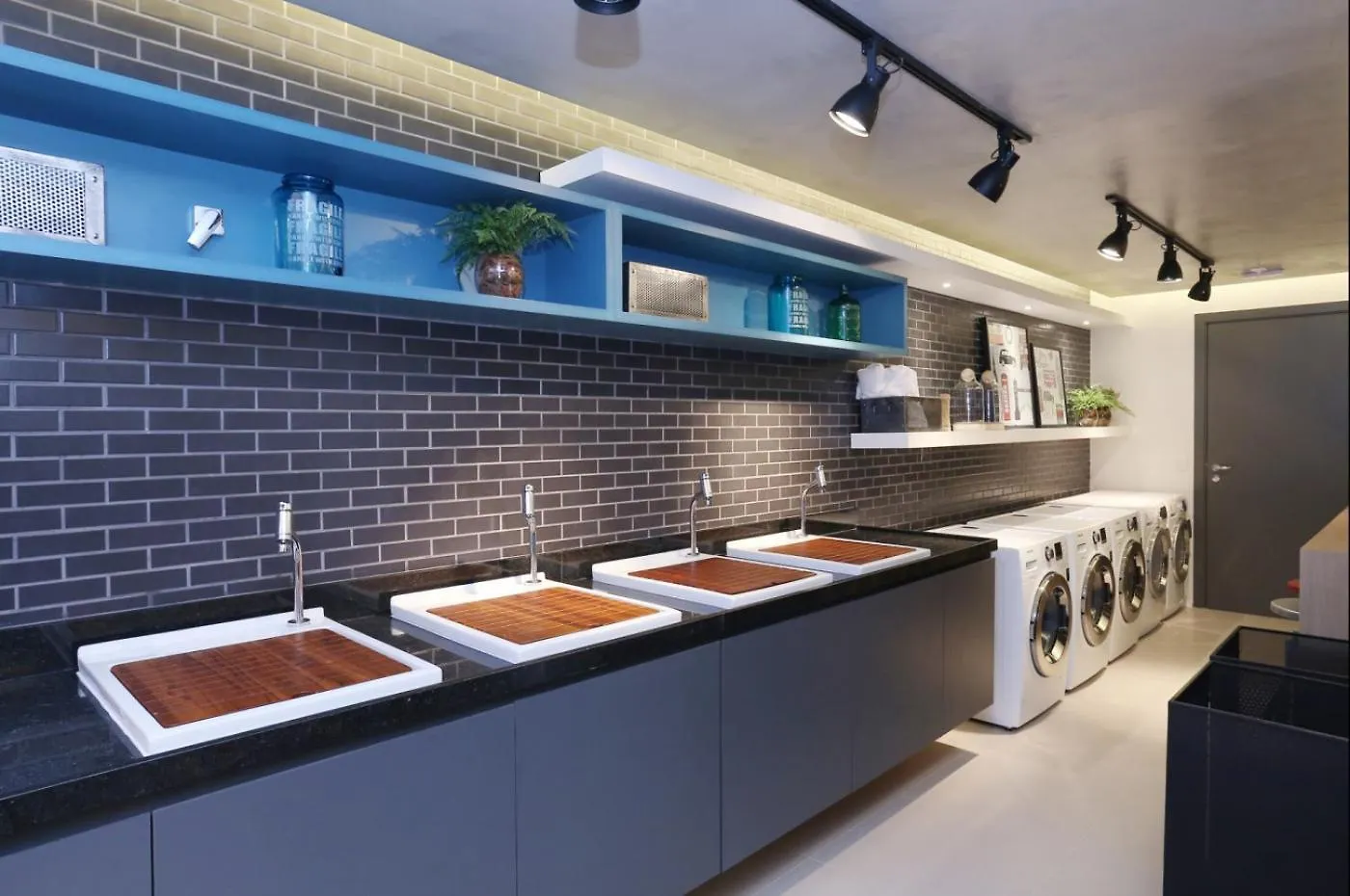 Apartamentos Na Bela Vista Com Piscina E Vaga De Garagem São Paulo
