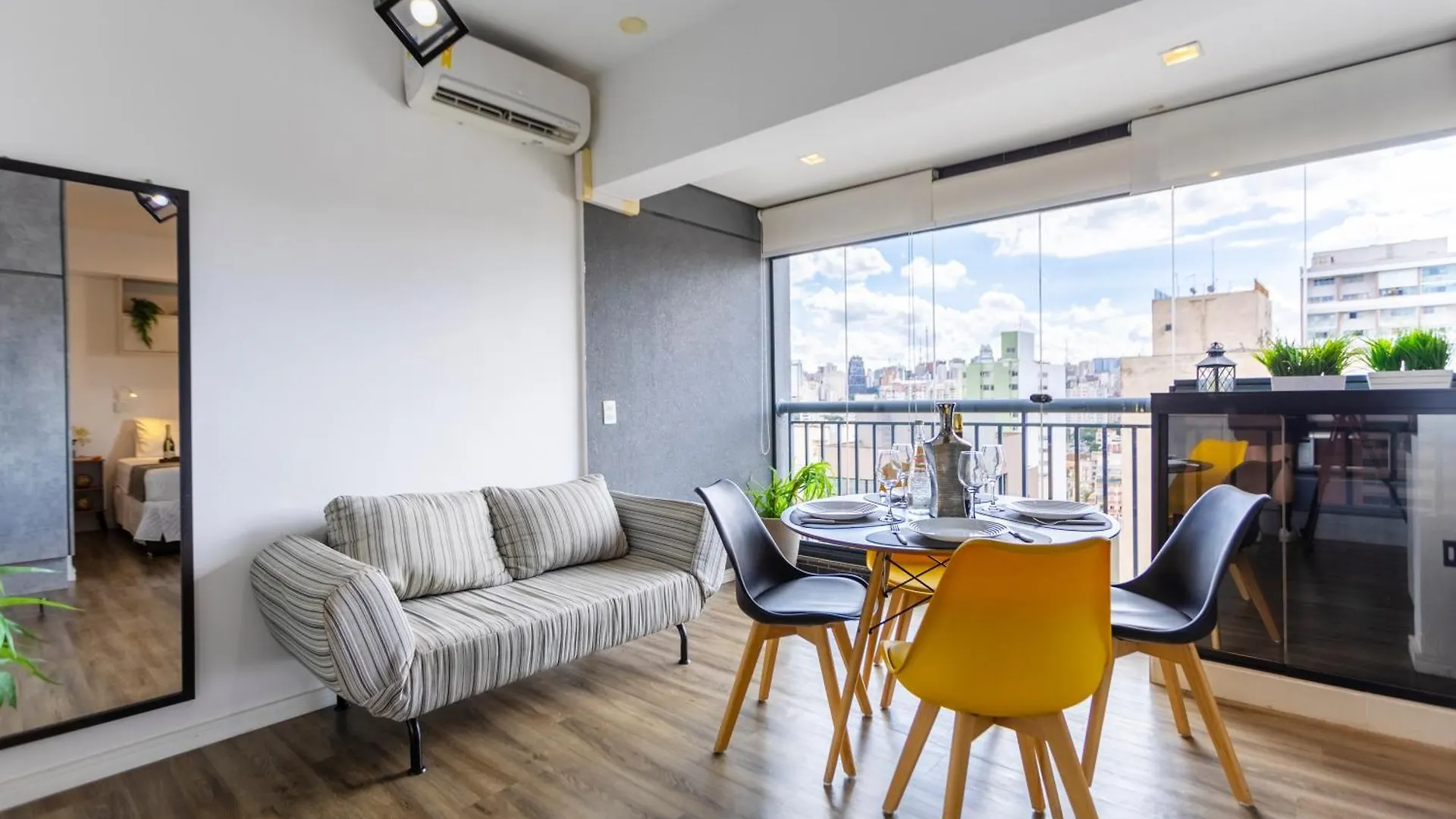 Apartamentos Na Bela Vista Com Piscina E Vaga De Garagem São Paulo Brasil